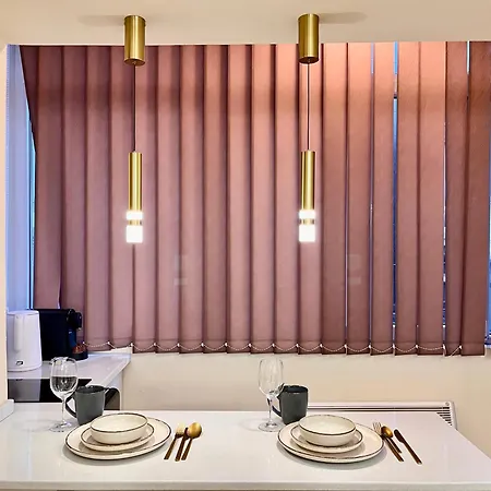 Nomad Instastudio Near Old Town