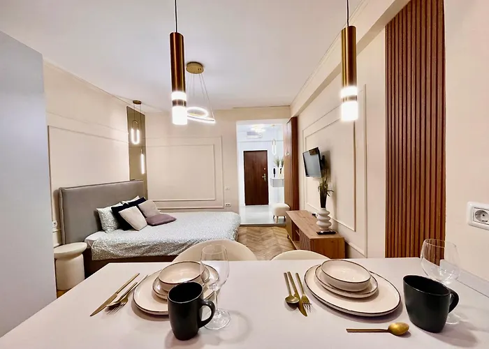 Апартаменти Nomad Instastudio Near Old Town *