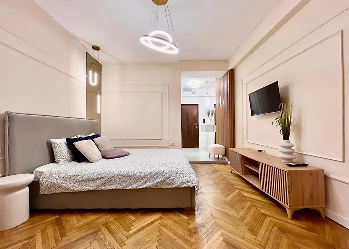 Nomad Instastudio Near Old Town *